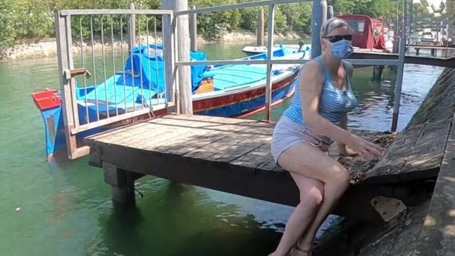 mom get her crossed legs outside orgasm near river