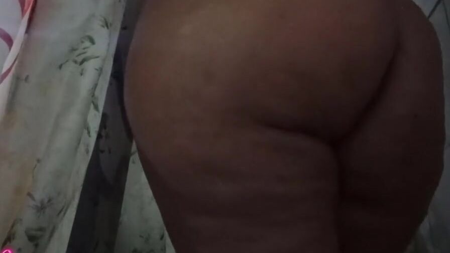 SPYING MILF BBW into the Shower Huge Butt