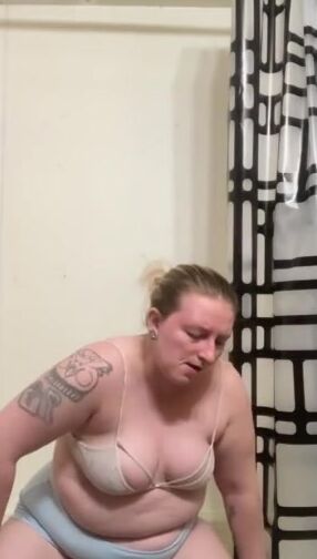 Bbw double fucks herself into restroom