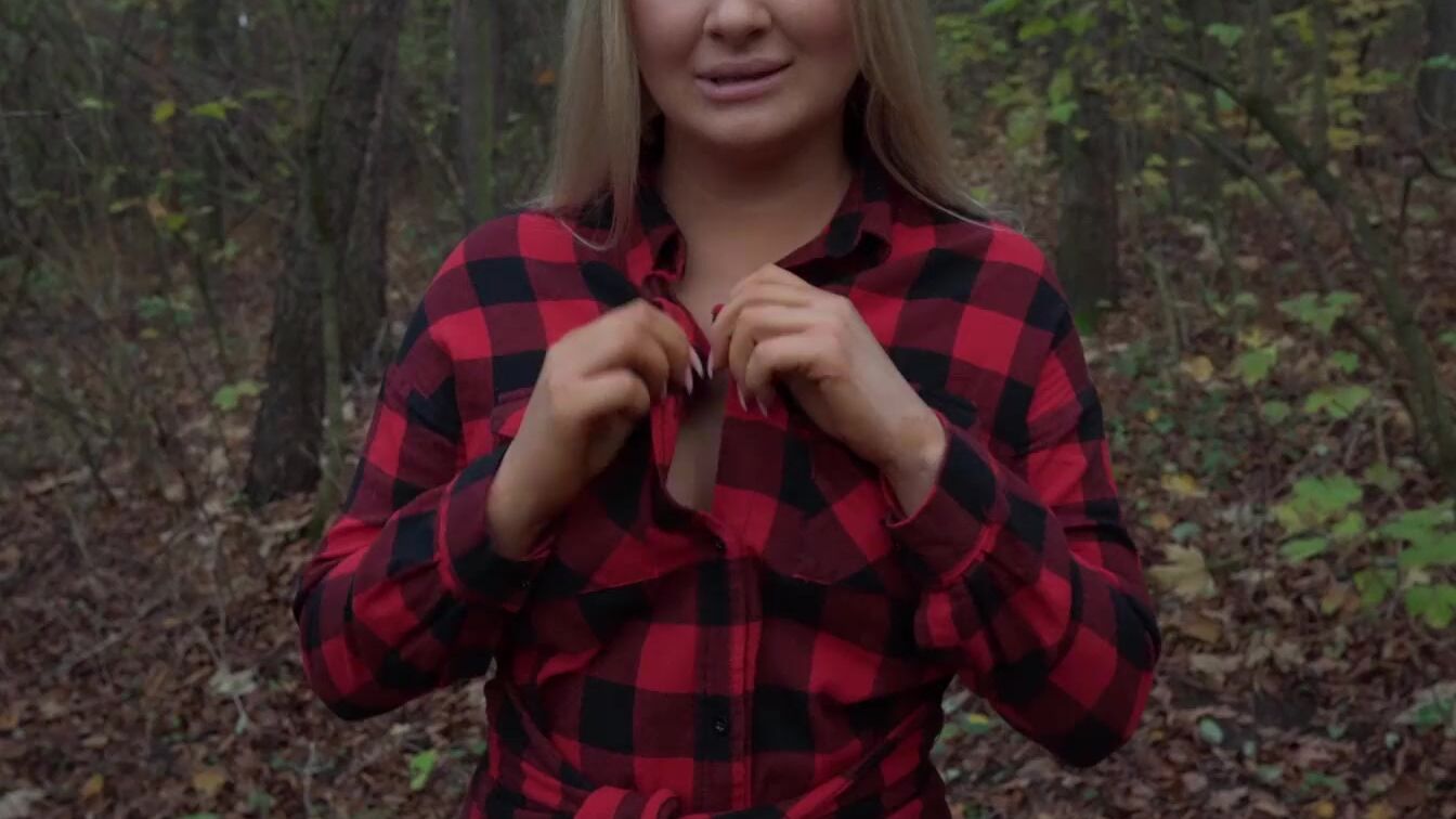 Outside Agent Perfect Big Titted Blonde takes her clothes off into the woods before fucking