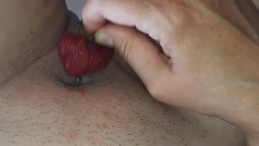 3 Girlfriends Cum From Strawberries - Lesbo-candys