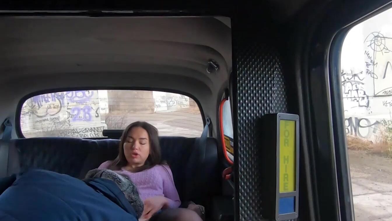 Taxi Driver Finally Fucking a Pregnant Woman on the Backseat, Nataly Gold