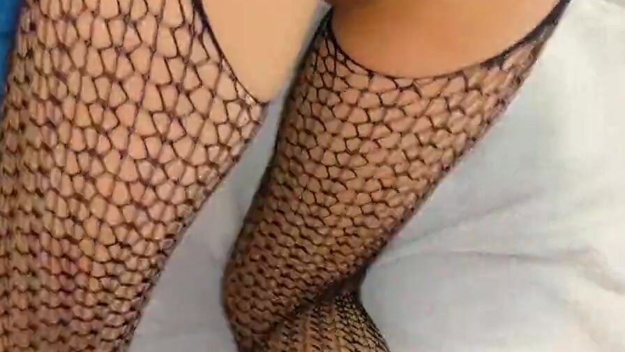 Slim College chick inside FISHNET wants to be BONED ROUGH