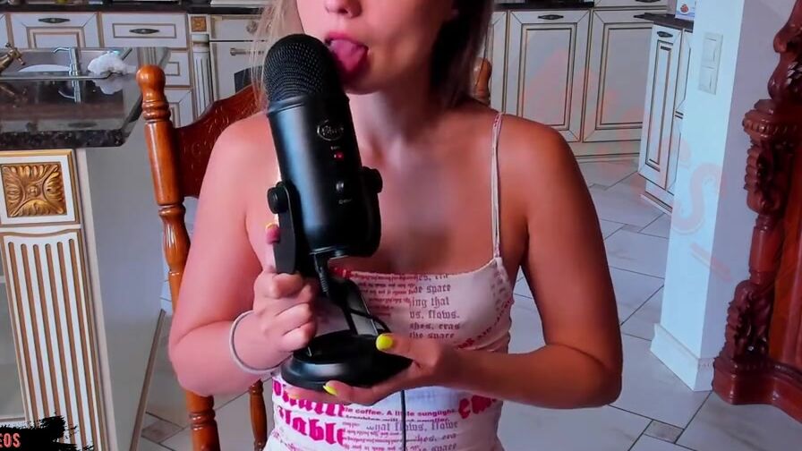 ASMR College Girl is very vulgar