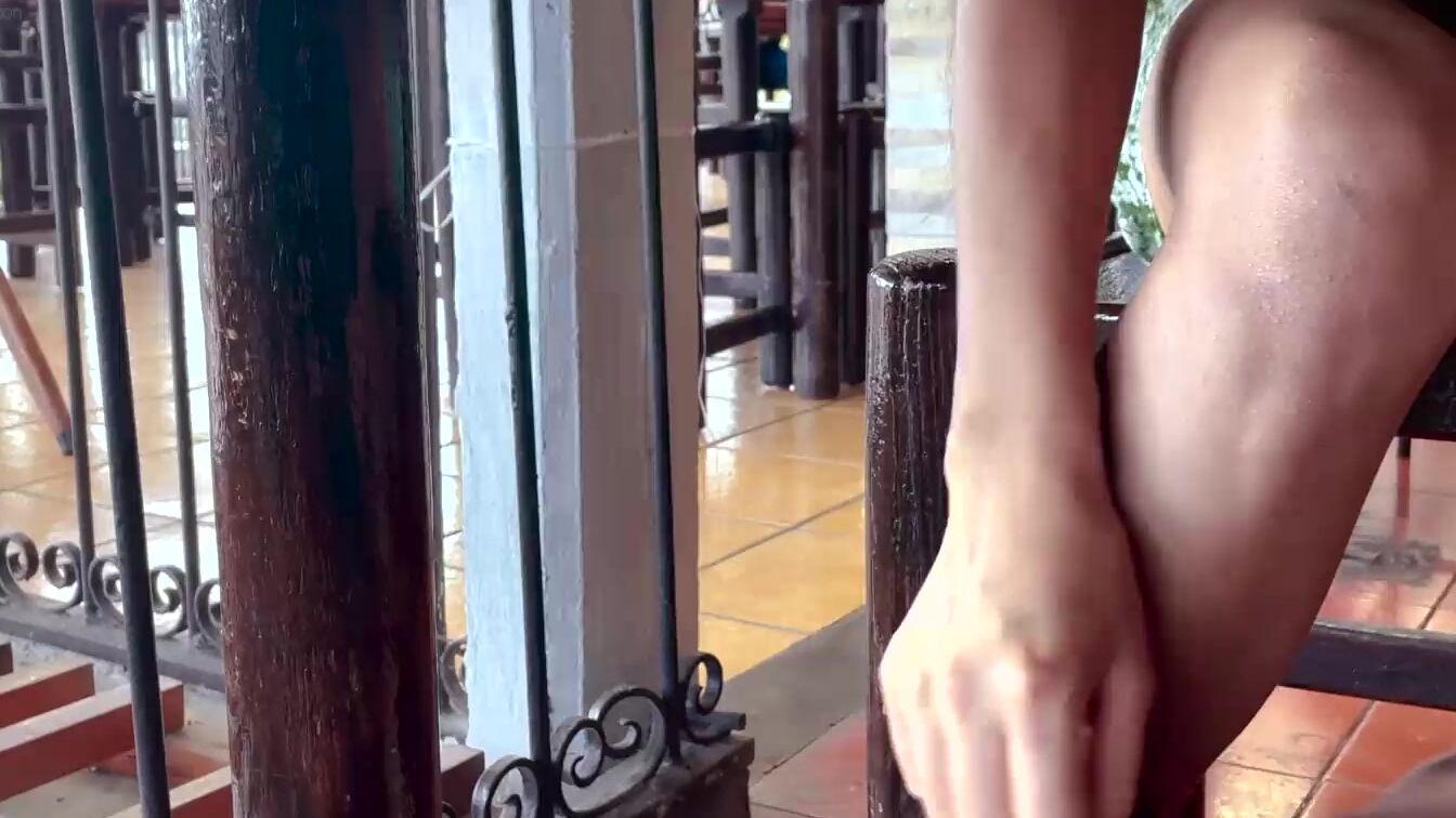 Mexican 19 Year Old Waiting for her Bf at restaurant - CASH for SEX