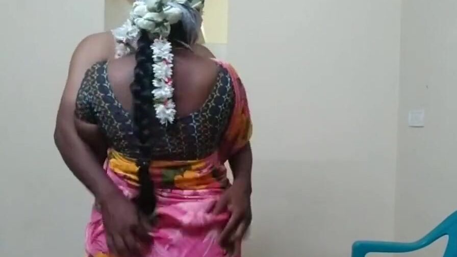 desi Aunty pink saree doggy tape