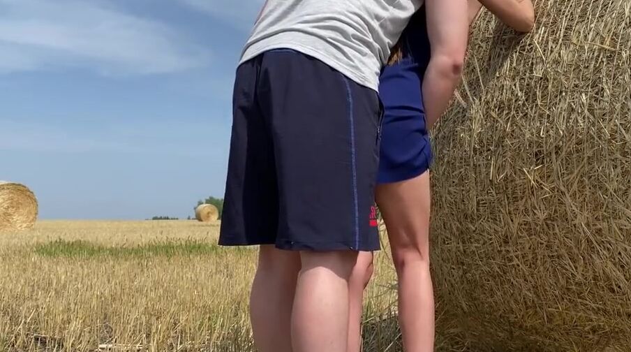 Outdoor Sex with a Village cunt with mouth inside the field! Hard