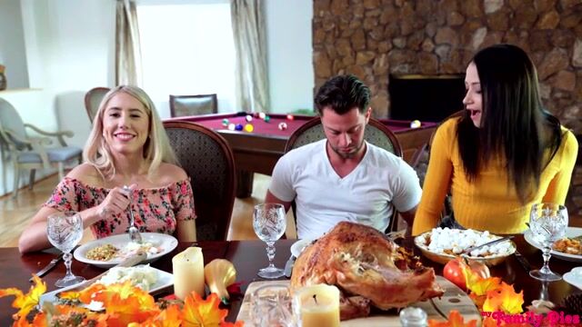 Thanksgiving Is For Creampies - S10:E6