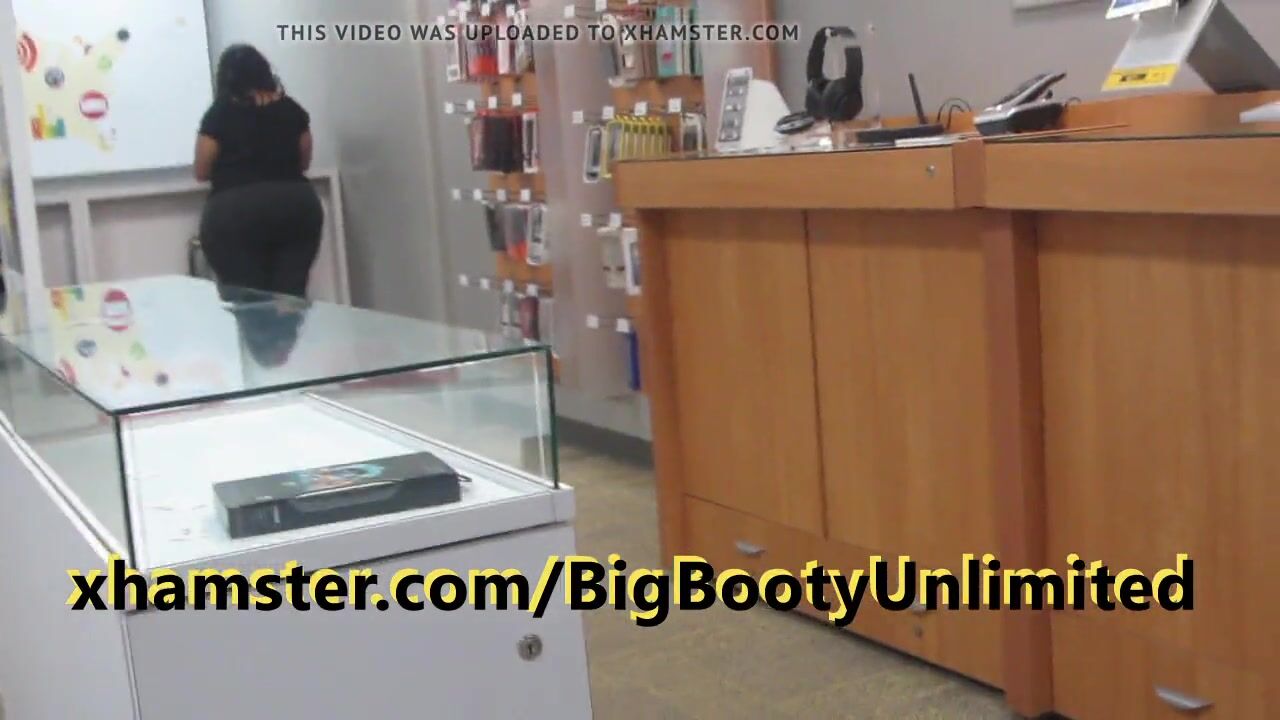 Sprint Store Short Mega Ass BBW Red Bone