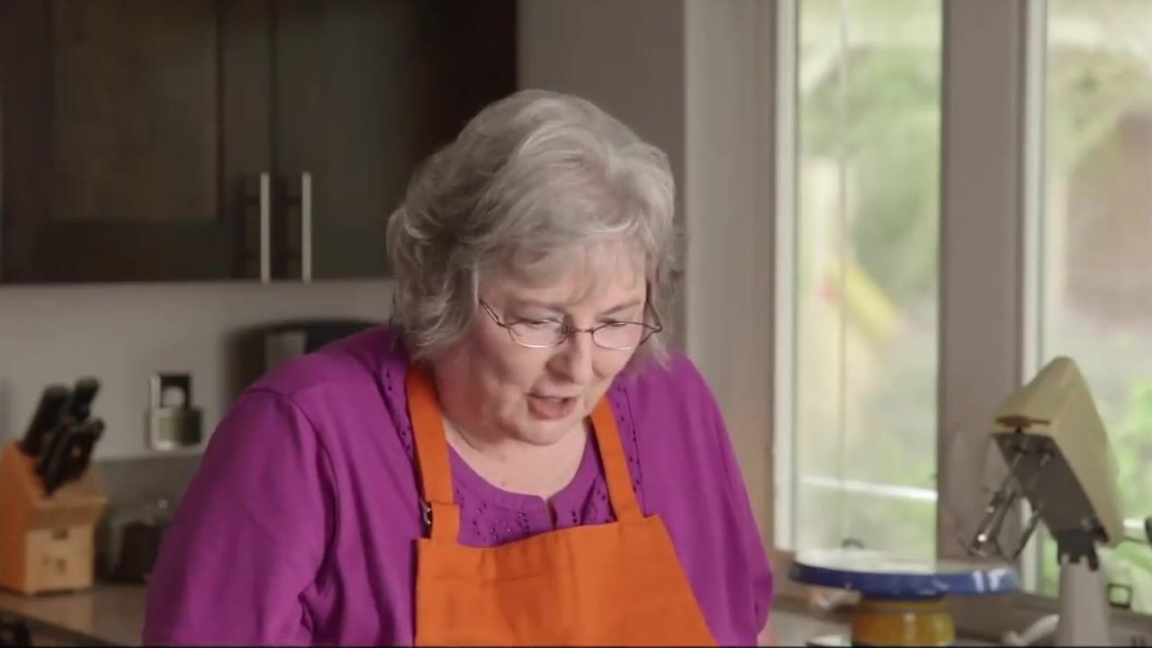 GRANDMOTHER MAKES A FUCKING CAKE